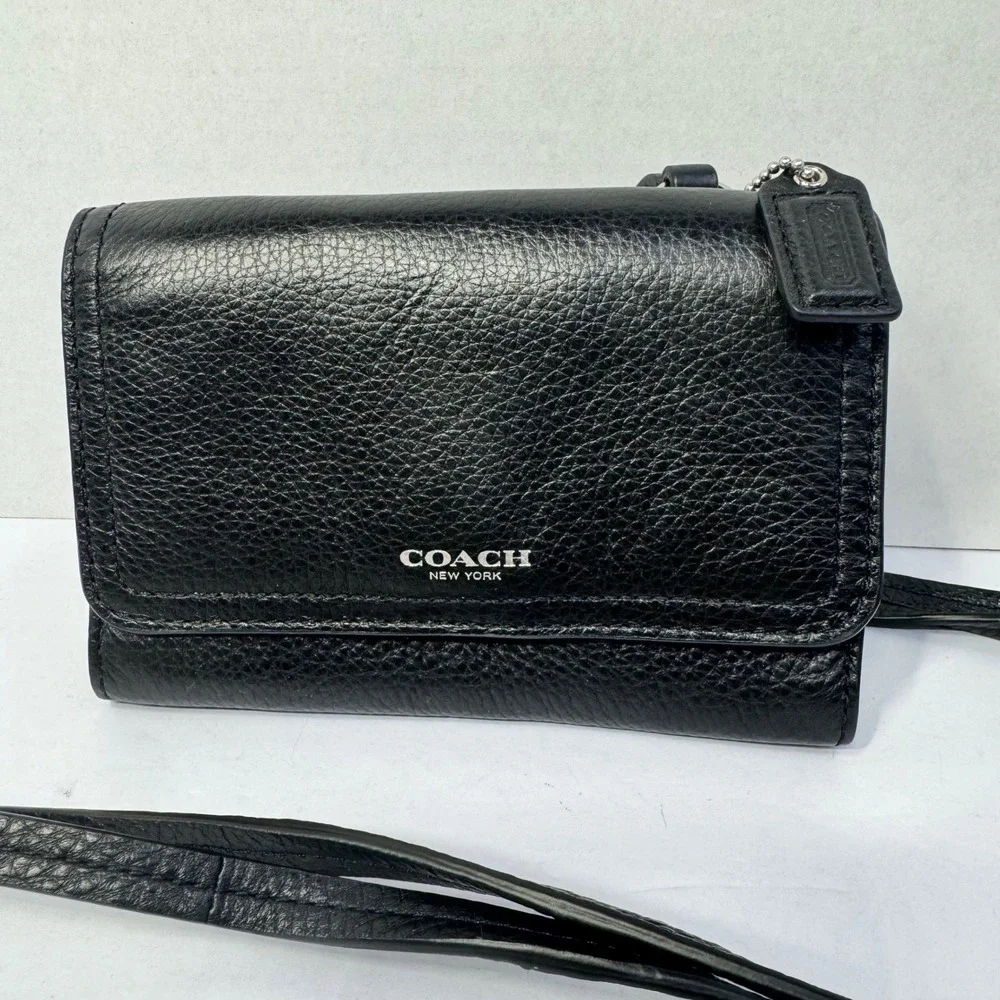 Coach Avery Black Pebble Leather Bifold Wallet Clutch Bag‎ with Crossbody Straps